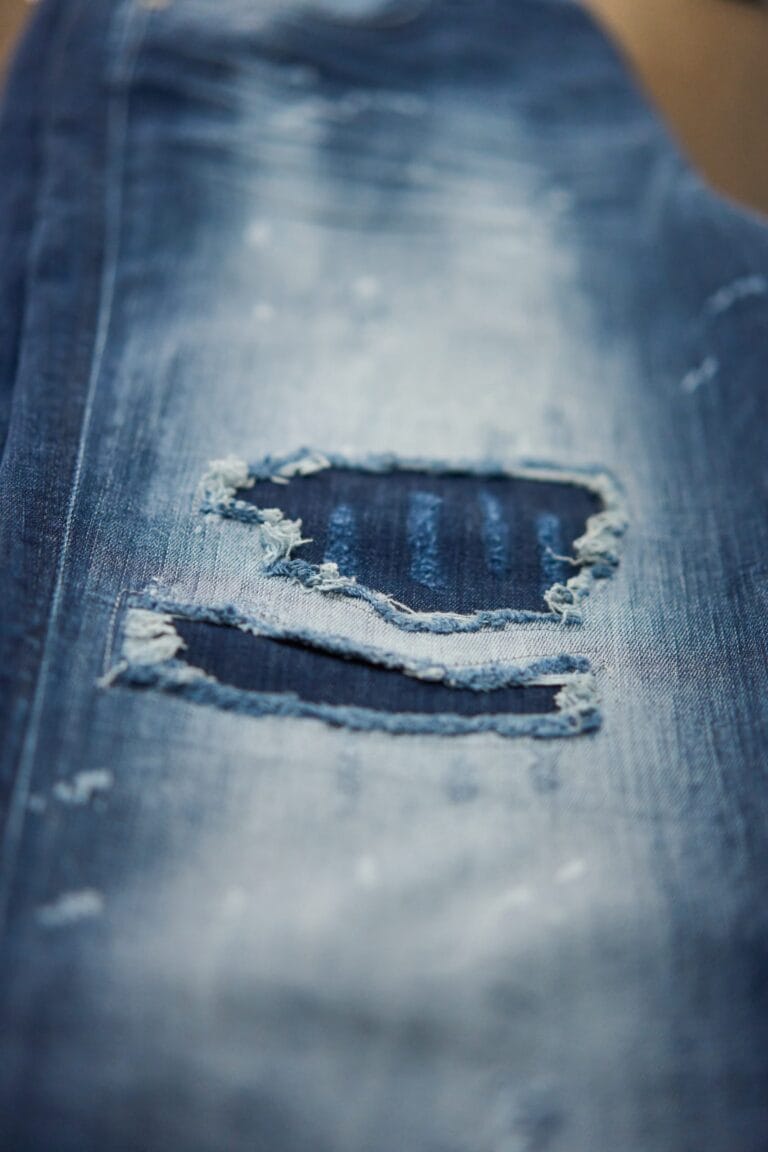 Innenaufnahme eines hellen Büros mit Glasfront – Businessfotografie und Unternehmensfotografie in Karlsruhe.